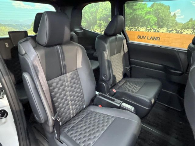 ���ڒ����̓E�H�[�N�X���[�ƂȂ��Ă���܂��B���ڂƎO��ڂ̈ړ�����~�肪�Ƃ��Ă��y�ɂȂ�̂ŁA���~��̍ۂ��X�g���X�������邱�Ƃ͂���܂����