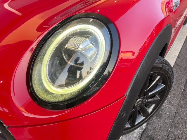 ��LED�w�b�h���C�g:��ԑ��s�����ǍD�Ȏ��E���m�ۂ����S���ĉ^�]�ł��鍂�P�xLED�w�b�h���C�g�𑕔�!�_�����x�������A����d�͂��}�����Ă��܂��B