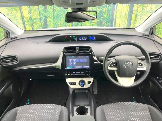プリウス1.8 S セーフティ プラス