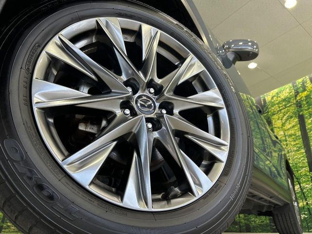 �y����19�C���`�A���~�z�C�[���z�O�ςɃ}�b�`���������A���~�z�C�[���𑕒����Ă���܂��B�e��ЊO�A���~�z�C�[����A�X�^�b�h���X�^�C�����戵�����Ă���܂��B���񂲑��k����������