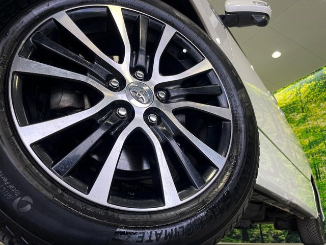 �y����17�C���`�A���~�z�C�[���z�O�ςɃ}�b�`���������A���~�z�C�[���𑕒����Ă���܂��B�e��ЊO�A���~�z�C�[����A�X�^�b�h���X�^�C�����戵�����Ă���܂��B���񂲑��k����������
