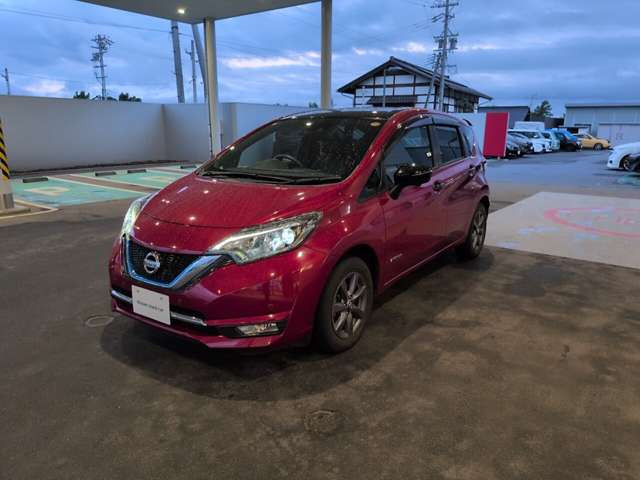 ノート1.2 e-POWER X FOUR ブラックアロー 4WD