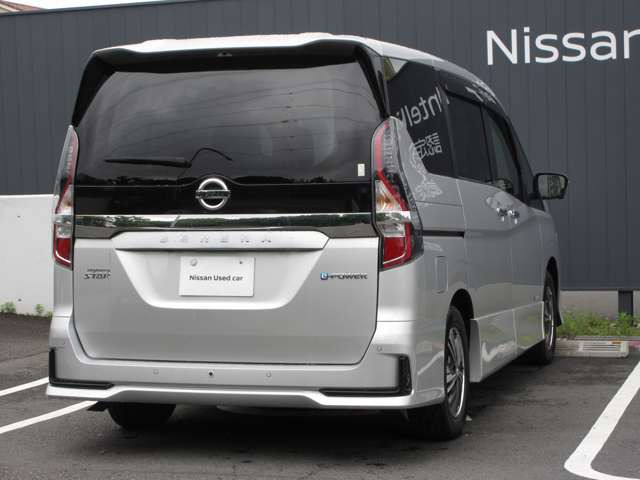 セレナ1.2 e-POWER ハイウェイスターV