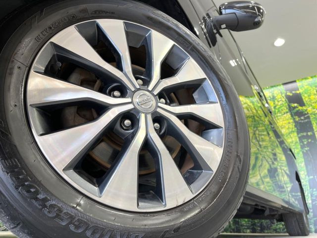 �y����16�C���`�A���~�z�C�[���z�O�ςɃ}�b�`���������A���~�z�C�[���𑕒����Ă���܂��B�e��ЊO�A���~�z�C�[����A�X�^�b�h���X�^�C�����戵�����Ă���܂��B���񂲑��k����������