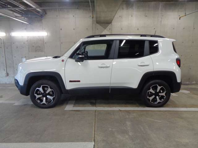 レネゲードトレイルホーク 4WD
