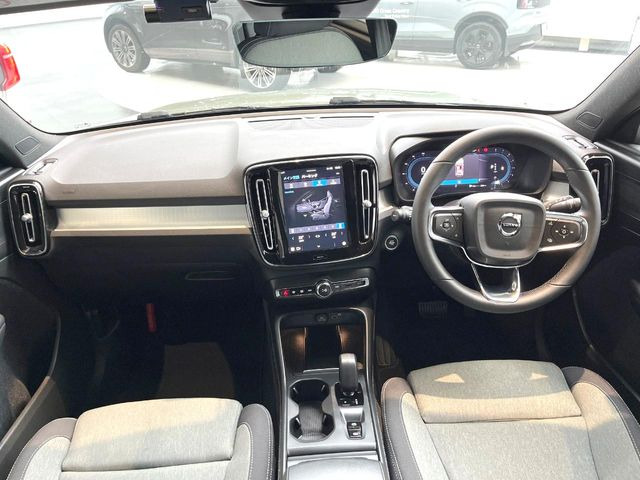 XC40プラス プロ B3