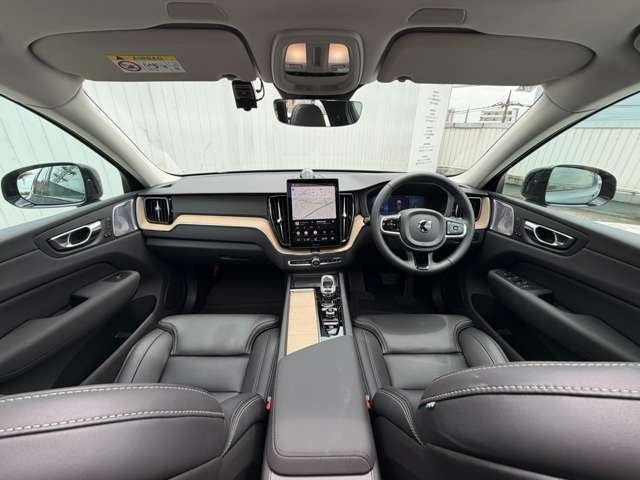 XC60ウルトラ T6 AWD プラグイン ハイブリッド 4WD