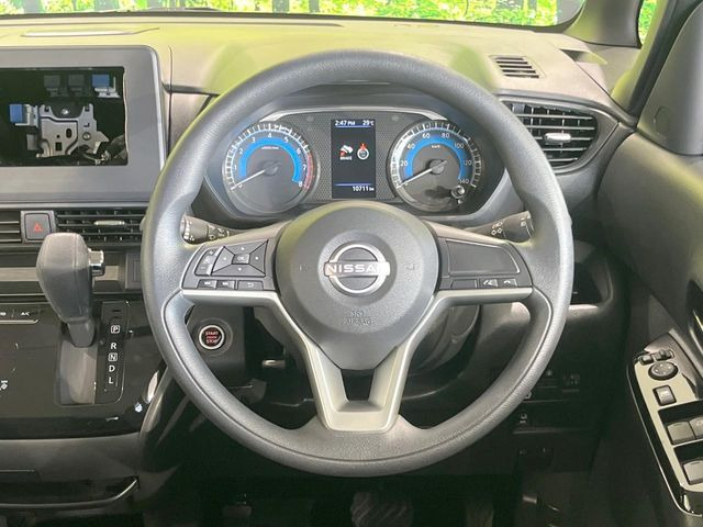 【ステアリングスイッチ】運転中、前方から目線をそらすことなく、オーディオ等の操作が可能な便利機能!安心&快適なドライブを演出してくれます♪