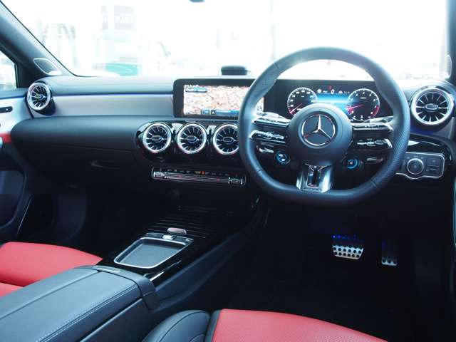 AクラスAMG A45 S 4マチックプラス 4WD