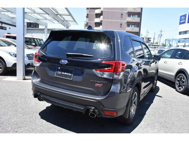 フォレスター1.8 STI スポーツ 4WD
