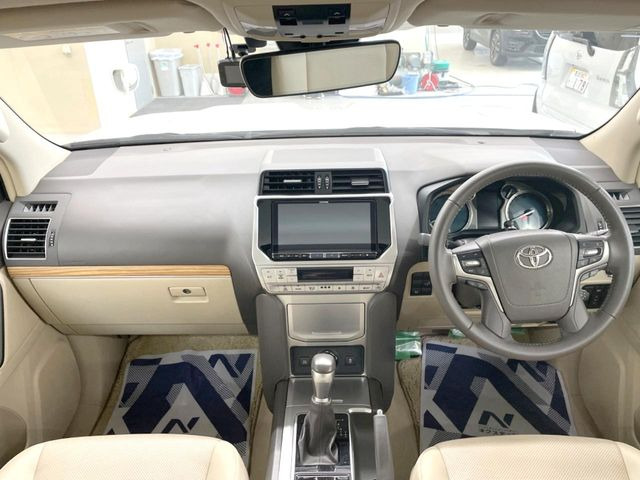 ランドクルーザープラド2.7 TX Lパッケージ マットブラック エディション 4WD