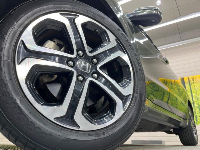 �y�����A���~�z�C�[���z�O�ςɃ}�b�`���������A���~�z�C�[���𑕒����Ă���܂��B�e��ЊO�A���~�z�C�[����A�X�^�b�h���X�^�C�����戵�����Ă���܂��B���񂲑��k����������