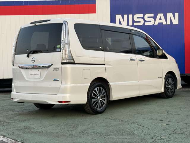 セレナ2.0 ハイウェイスター Vセレクション+Safety S-HYBRID