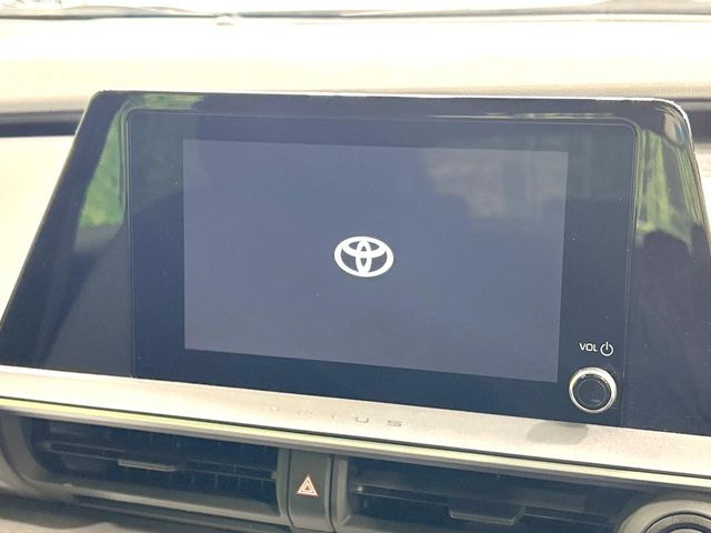 �y8�C���` �f�B�X�v���C�I�[�f�B�I�z���ʂ̃f�B�X�v���C��AppleCarPlay��AndroidAuto�����p�\�B�傫�ȉ�ʂŃX�}�z�i�r�A�v���������p���������܂���