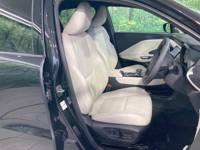 �y���烌�U�[�V�[�g�z����̂ӂ���肪�e�ՂŃ����e�i���X�����ȒP�ȁA�@�\���ɗD��鍇����v���̗p�����㎿�ȃV�[�g�ł��B����S�n���悭�A���������ӂ��S�n�ǂ��ԓ���Ԃ����o���Ă���܂��B