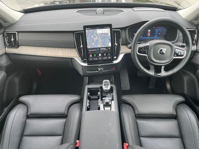 XC90ウルトラ T8 AWD プラグインハイブリッド 4WD