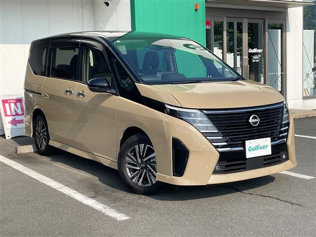 セレナ1.4 e-POWER ハイウェイスターV