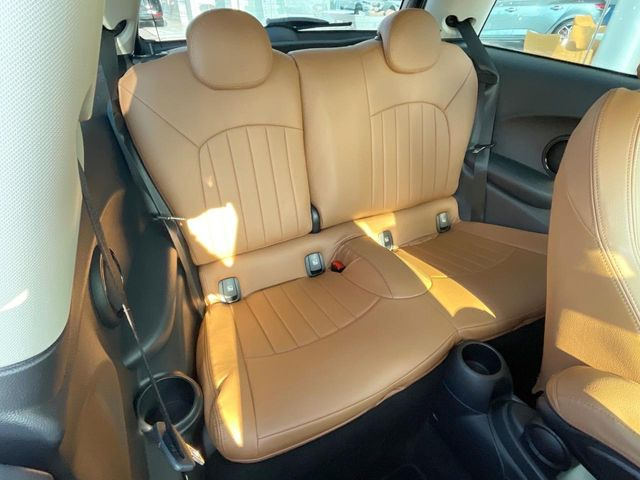 ���㕔���Ȃ��C�ɂȂ�悤�ȃL�Y�E�����ւ��蓙�A�傫�ȃ_���[�W�͂Ȃ��A�ǍD�ȏ�Ԃł��B