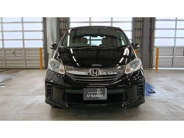 フリード1.5 G プレミアムエディション 4WD