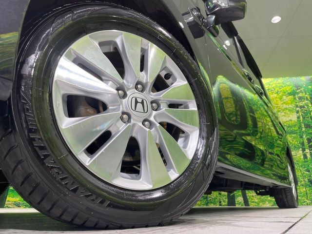 �y����16�C���`�A���~�z�C�[���z�O�ςɃ}�b�`���������A���~�z�C�[���𑕒����Ă���܂��B�e��ЊO�A���~�z�C�[����A�X�^�b�h���X�^�C�����戵�����Ă���܂��B���񂲑��k����������