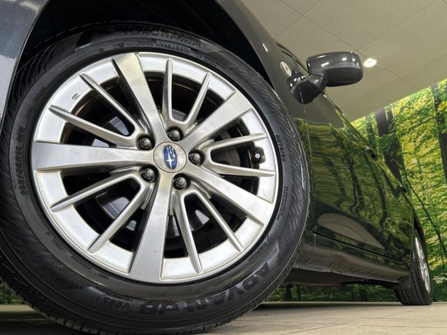 �y����16�C���`�A���~�z�C�[���z�O�ςɃ}�b�`���������A���~�z�C�[���𑕒����Ă���܂��B�e��ЊO�A���~�z�C�[����A�X�^�b�h���X�^�C�����戵�����Ă���܂��B���񂲑��k����������