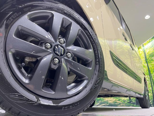 �y����14�C���`�A���~�z�C�[���z�O�ςɃ}�b�`���������A���~�z�C�[���𑕒����Ă���܂��B�e��ЊO�A���~�z�C�[����A�X�^�b�h���X�^�C�����戵�����Ă���܂��B���񂲑��k����������