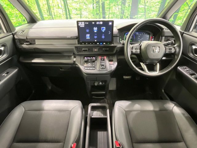 ステップワゴン2.0 e:HEV スパーダ