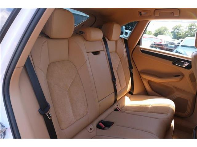 ���Ǝҗl�ւ̔̔��͂��f�肳���Ă��������܂��B �Ԍ������ԗ��̏ꍇ�́A�Ԍ����擾�������x�������z�ŕ\�����Ă���܂��B