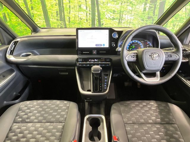 ヴォクシー1.8 ハイブリッド S-Z