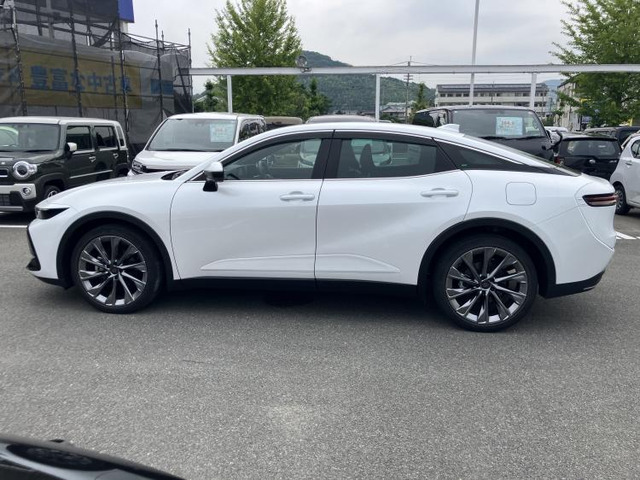 クラウンクロスオーバー2.5 G アドバンスト レザー パッケージ E-Four 4WD