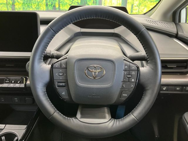 【トヨタセーフティセンス】走行中に前方の車両等を認識し、衝突しそうな時は警報とブレーキで衝突回避と被害軽減をアシスト。より安全にドライブをお楽しみいただけます。