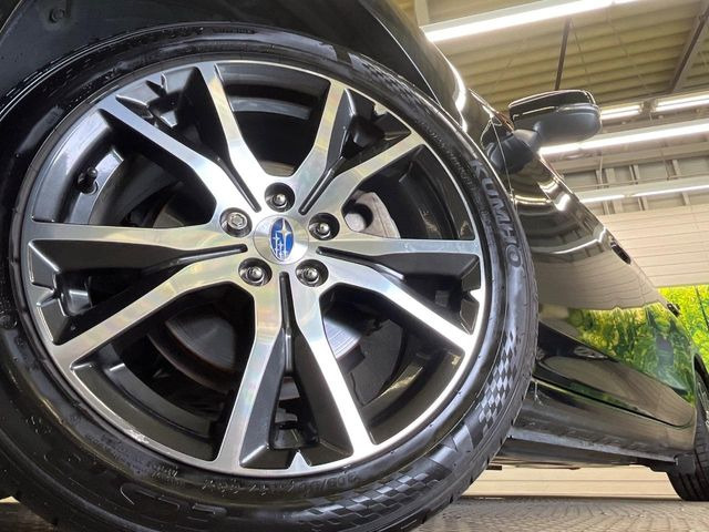 �y����17�C���`�A���~�z�C�[���z�O�ςɃ}�b�`���������A���~�z�C�[���𑕒����Ă���܂��B�e��ЊO�A���~�z�C�[����A�X�^�b�h���X�^�C�����戵�����Ă���܂��B���񂲑��k����������