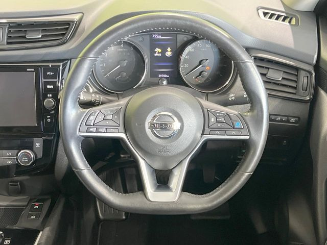 【ステアリングスイッチ】運転中、前方から目線をそらすことなく、オーディオ等の操作が可能な便利機能!安心&快適なドライブを演出してくれます♪