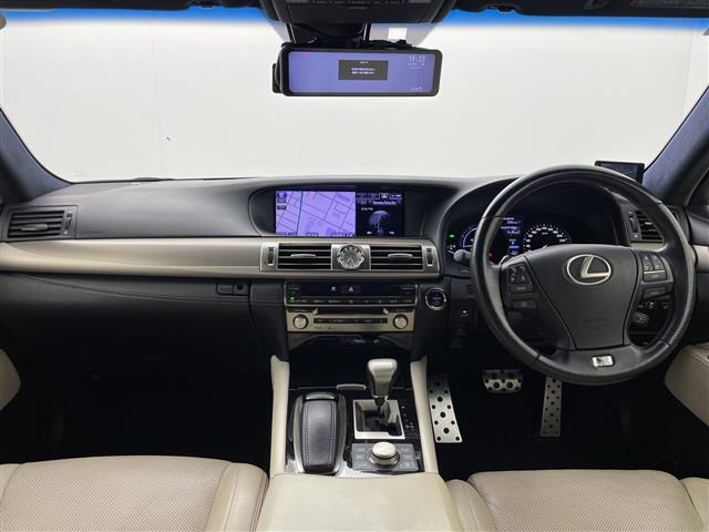 LS600h Fスポーツ 4WD