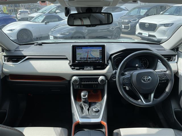 RAV42.0 アドベンチャー 4WD