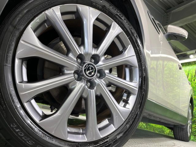 �y����20�C���`�A���~�z�C�[���z�O�ςɃ}�b�`���������A���~�z�C�[���𑕒����Ă���܂��B�e��ЊO�A���~�z�C�[����A�X�^�b�h���X�^�C�����戵�����Ă���܂��B���񂲑��k����������