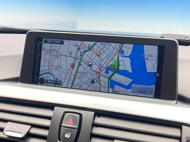 �������i�r:��̊��̂���i�r�́A����������ԓ������o���Ă���܂��B�I�[�f�B�I�@�\���[�����Ă���܂��̂ŁA�^�]�����y���߂܂���