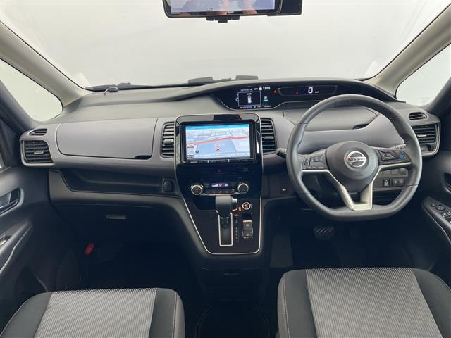 セレナ2.0 ハイウェイスターV 4WD