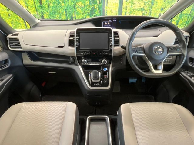 セレナ1.2 e-POWER ハイウェイスターV