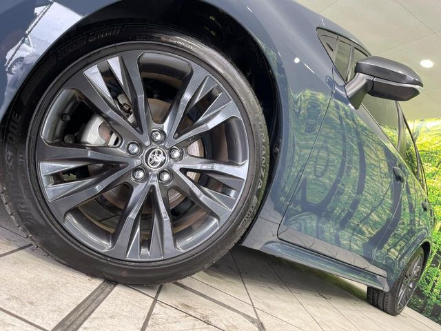 �y����17�C���`�A���~�z�C�[���z�O�ςɃ}�b�`���������A���~�z�C�[���𑕒����Ă���܂��B�e��ЊO�A���~�z�C�[����A�X�^�b�h���X�^�C�����戵�����Ă���܂��B���񂲑��k����������