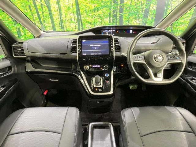 セレナ1.2 e-POWER ハイウェイスターV