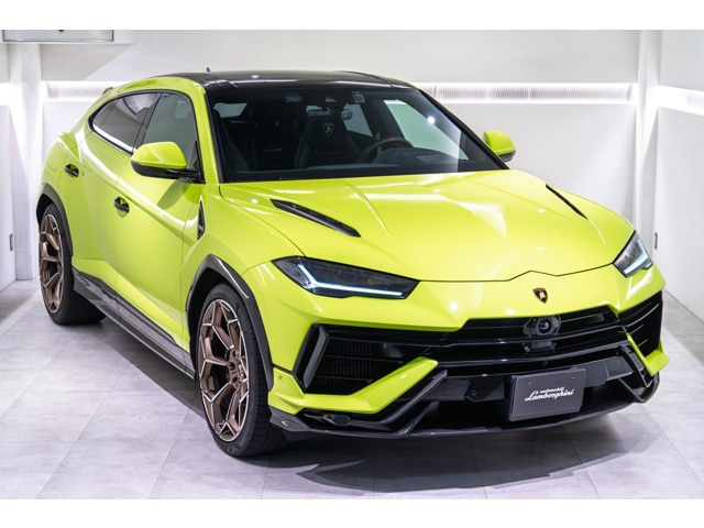 ウルスペルフォルマンテ 4WD