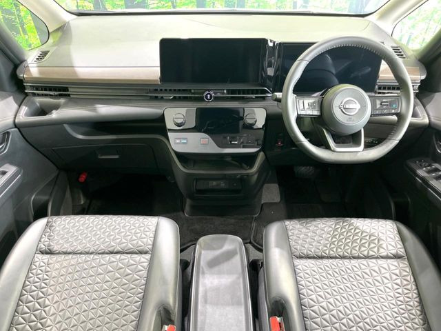 セレナ1.4 e-POWER ハイウェイスターV