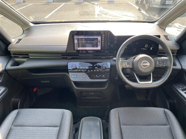 セレナ1.4 e-POWER ハイウェイスターV