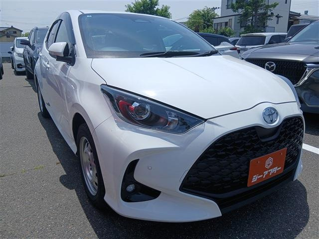 ヤリス1.5 ハイブリッド X E-Four 4WD