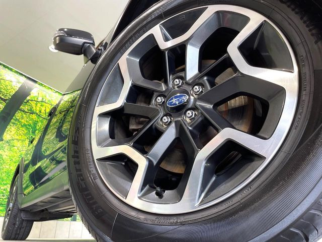 �y����17�C���`�A���~�z�C�[���z�O�ςɃ}�b�`���������A���~�z�C�[���𑕒����Ă���܂��B�e��ЊO�A���~�z�C�[����A�X�^�b�h���X�^�C�����戵�����Ă���܂��B���񂲑��k����������