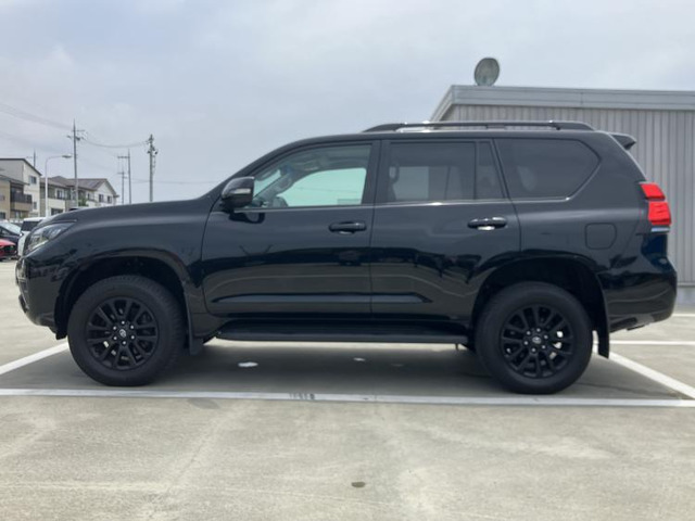 ランドクルーザープラド2.7 TX Lパッケージ マットブラック エディション 4WD