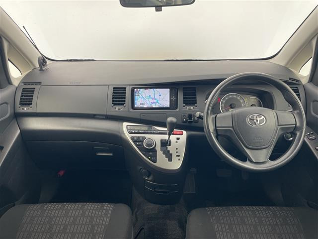 アイシス1.8 プラタナ 4WD