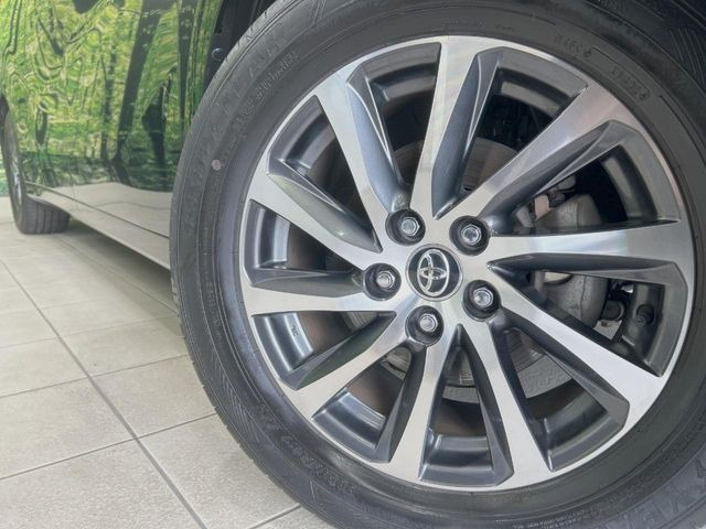�y����17�C���`�A���~�z�C�[���z�O�ςɃ}�b�`���������A���~�z�C�[���𑕒����Ă���܂��B�e��ЊO�A���~�z�C�[����A�X�^�b�h���X�^�C�����戵�����Ă���܂��B���񂲑��k����������