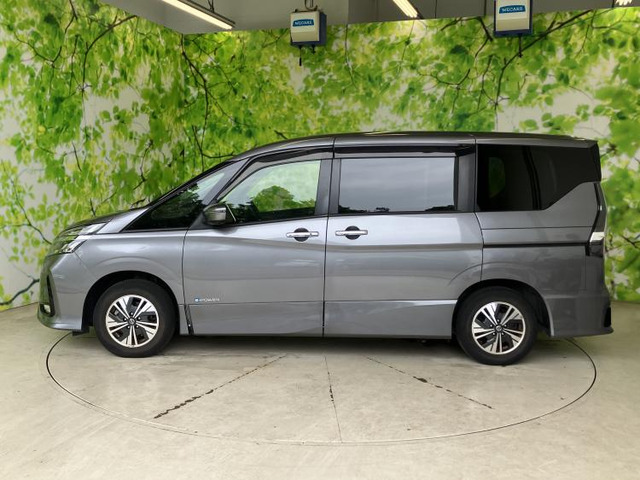 セレナ1.2 e-POWER ハイウェイスターV